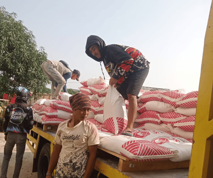 Distributor Beton Instant 03 - by Bestari